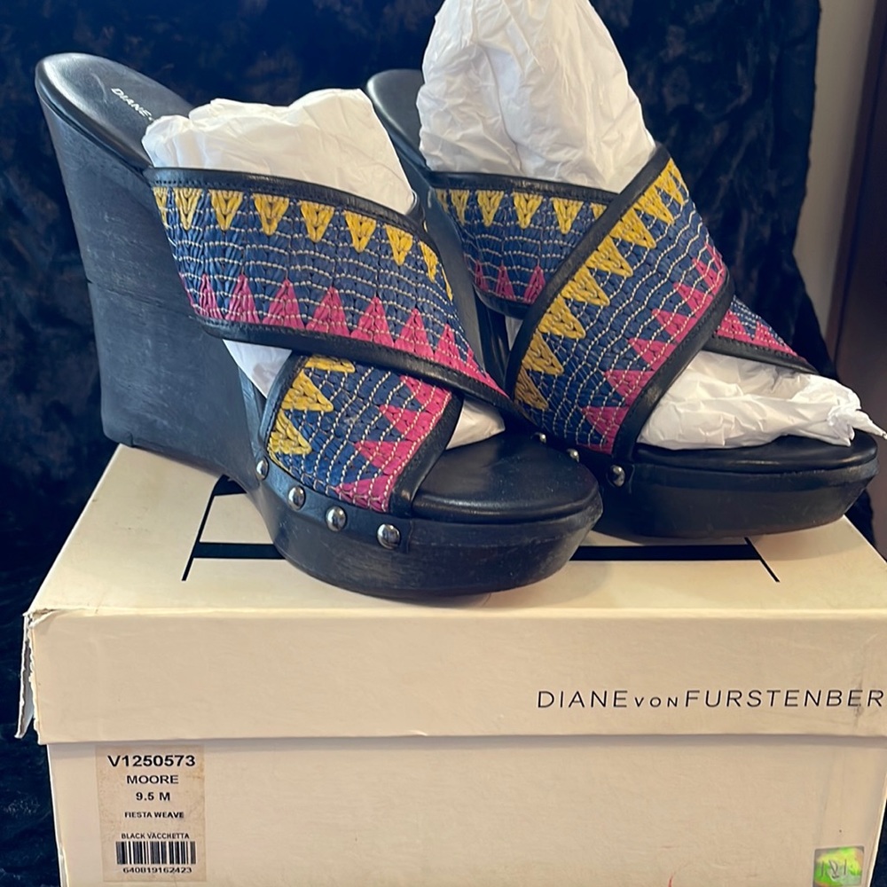 DVF fiesta wedges size 9.5